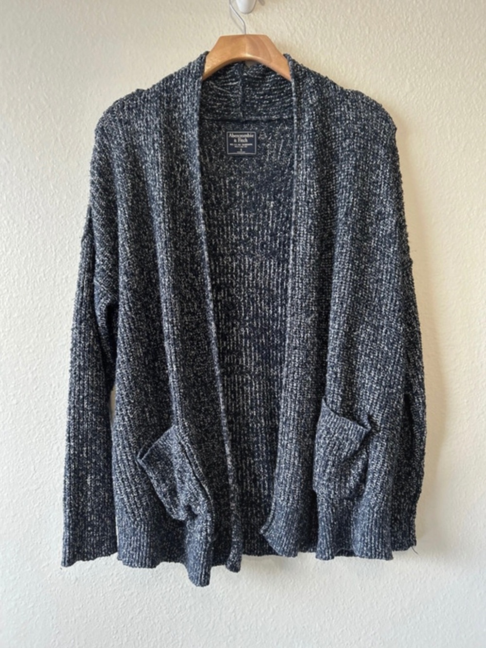 Abercrombie & fitch grey/black cardigan, Size S